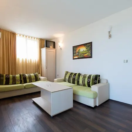 ❤ 1 Bedroom W Kitchen&big Terrace ❤xm❤ Apartman